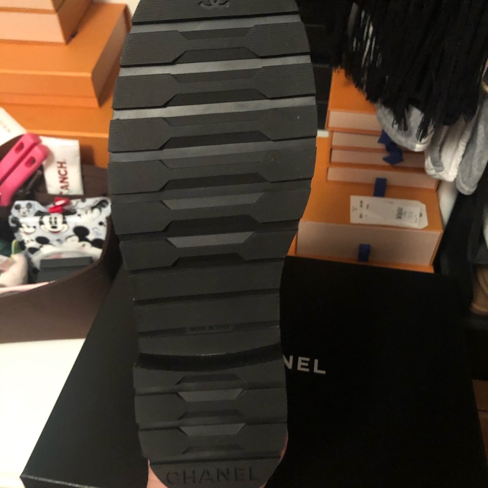 ✨Gorgeous Chanel Boots✨ - Picture 6 of 9